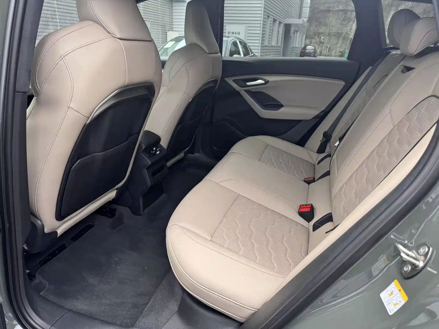 Audi Q6L e-tron 2025 Model Pioneer Edition фото 9