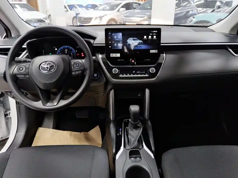 Toyota Corolla Cross 2024 2.0L Elite Edition фото 12
