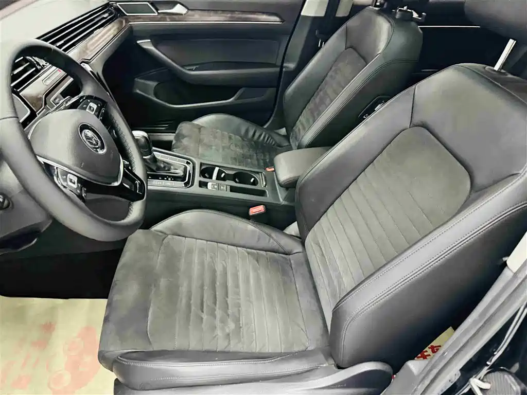 Volkswagen Magotan 2017 380TSI DSG Luxury фото 12