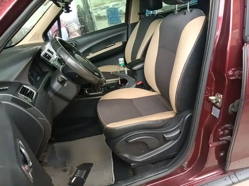 Dongfeng Fengxing Joyear X3 2015 2015 1.5L Comfort Model