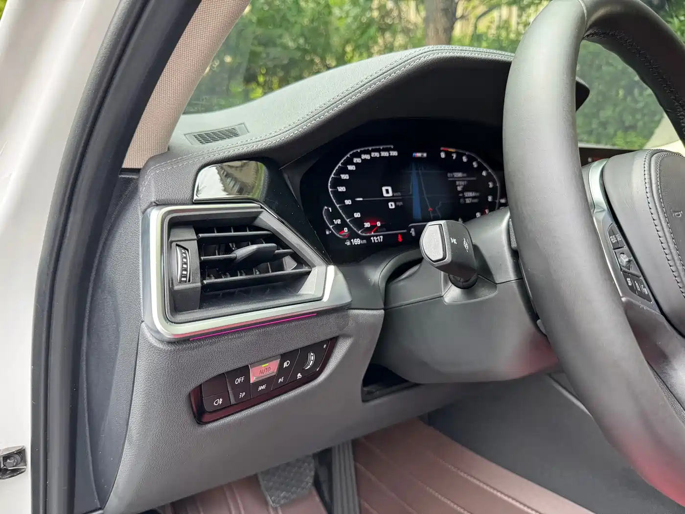 BMW 3 Series 2022 330i M Sport Shadow Edition фото 10