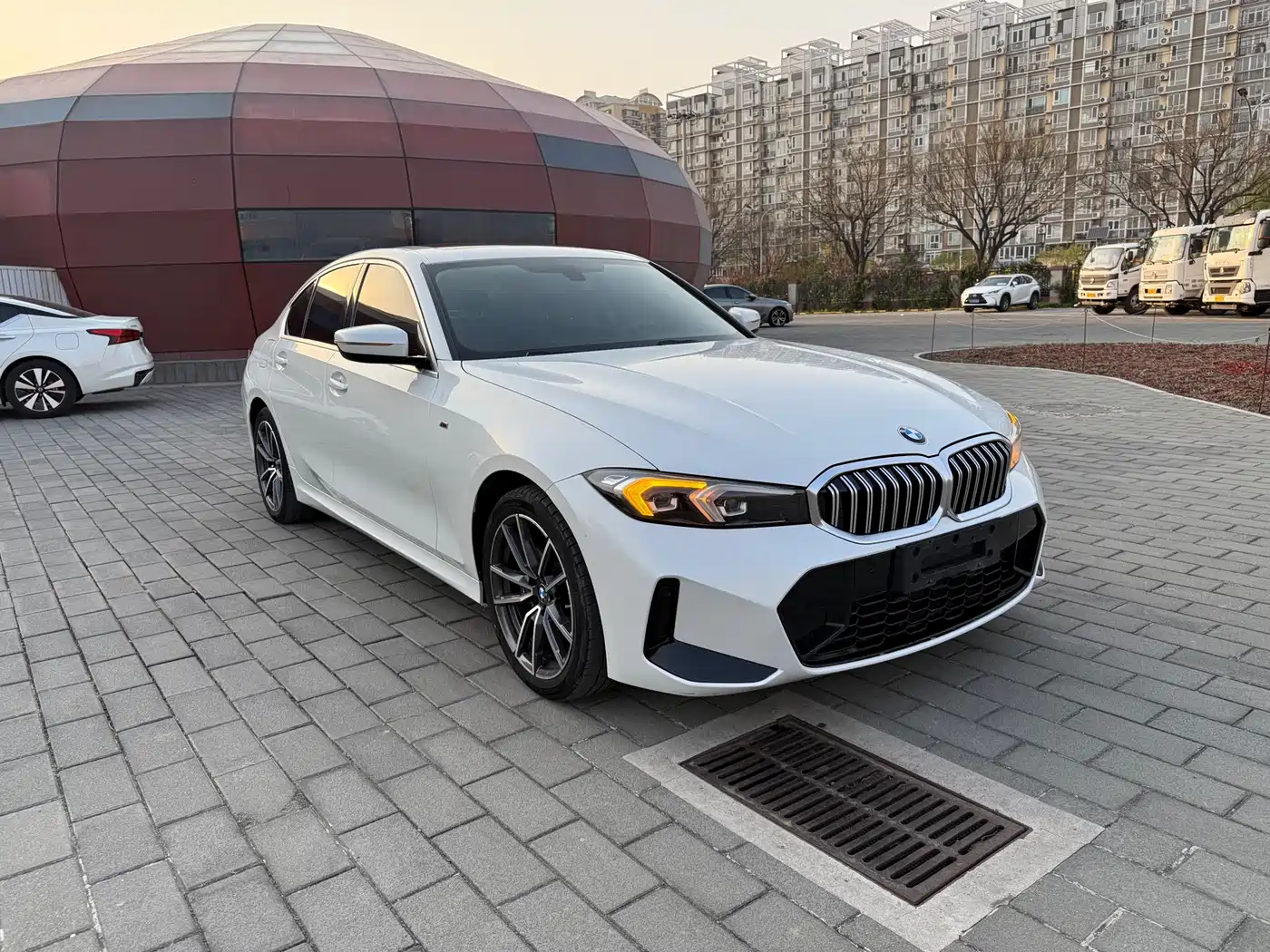 BMW 3 Series 2024 320i M Sport Package фото 3