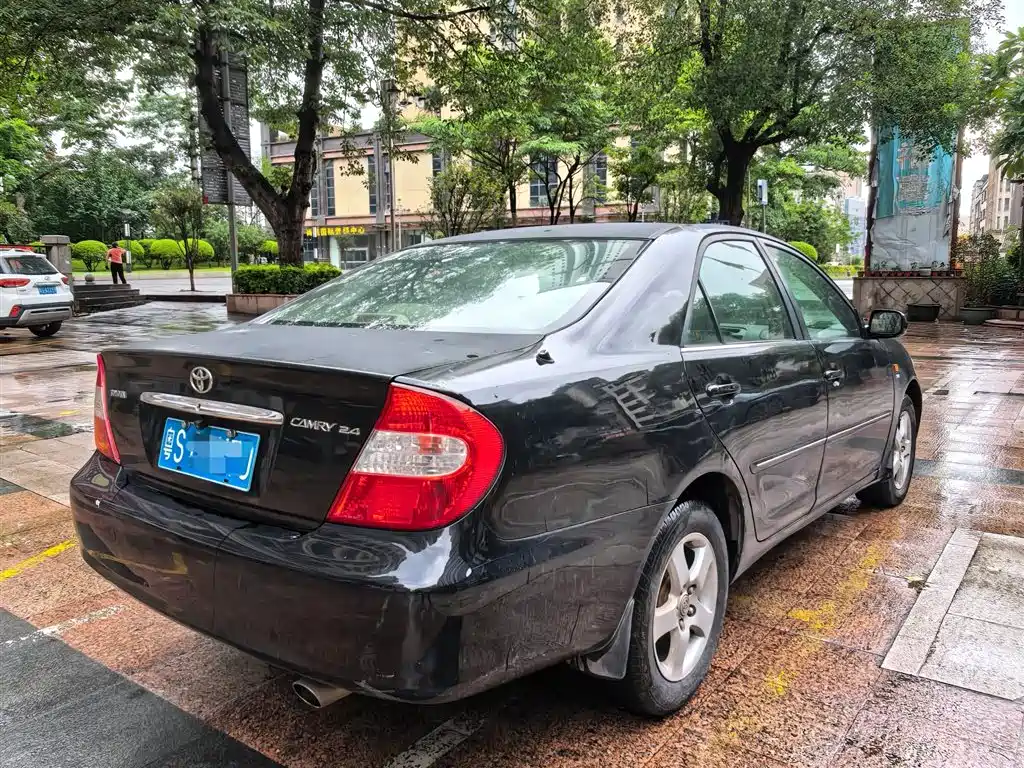 Toyota Camry (Overseas) 2005 2.4 Luxury Edition фото 8