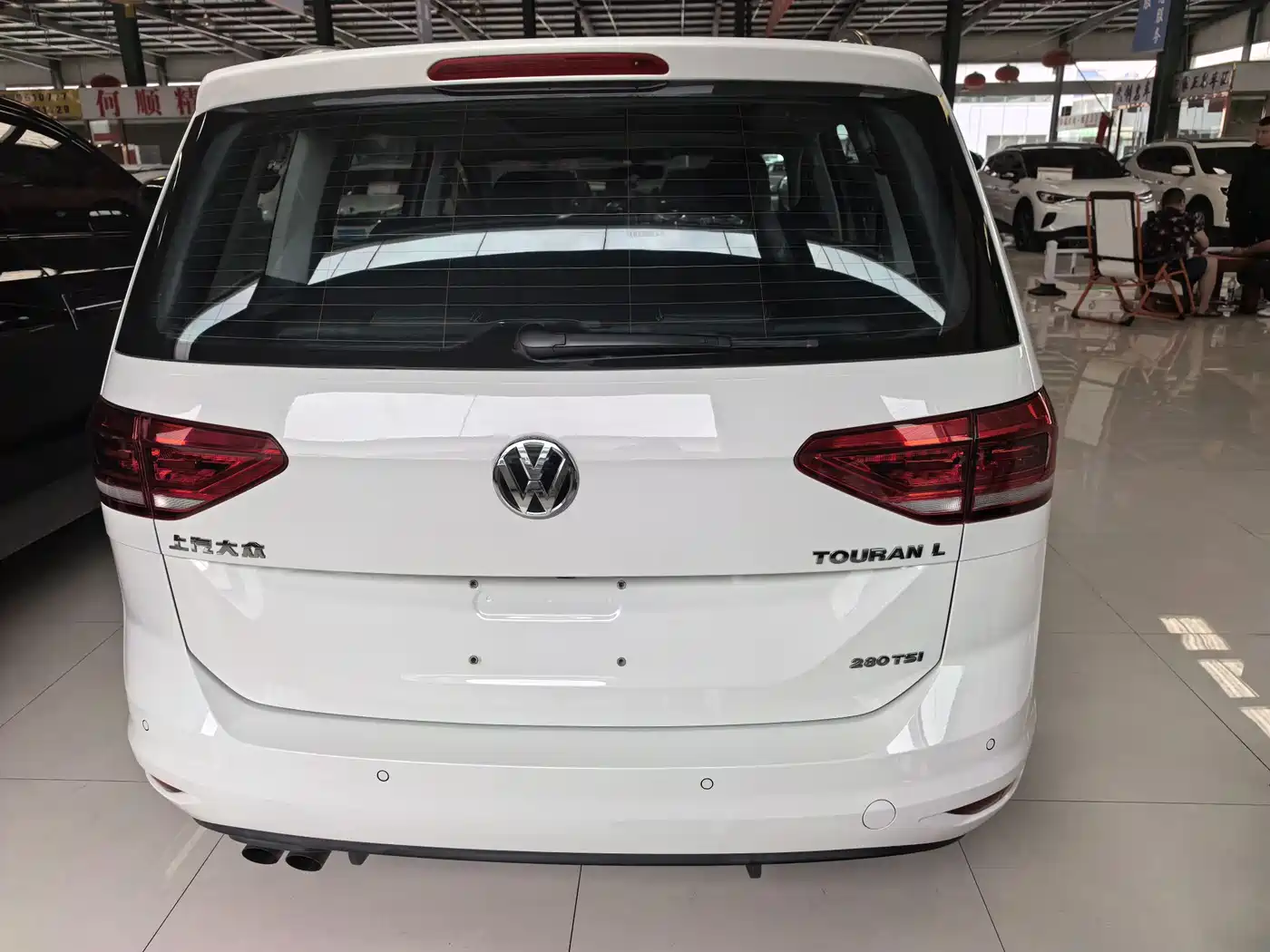 Volkswagen Touran 2018 Touran L 280TSI DSG Comfort 7-seater China V фото 3
