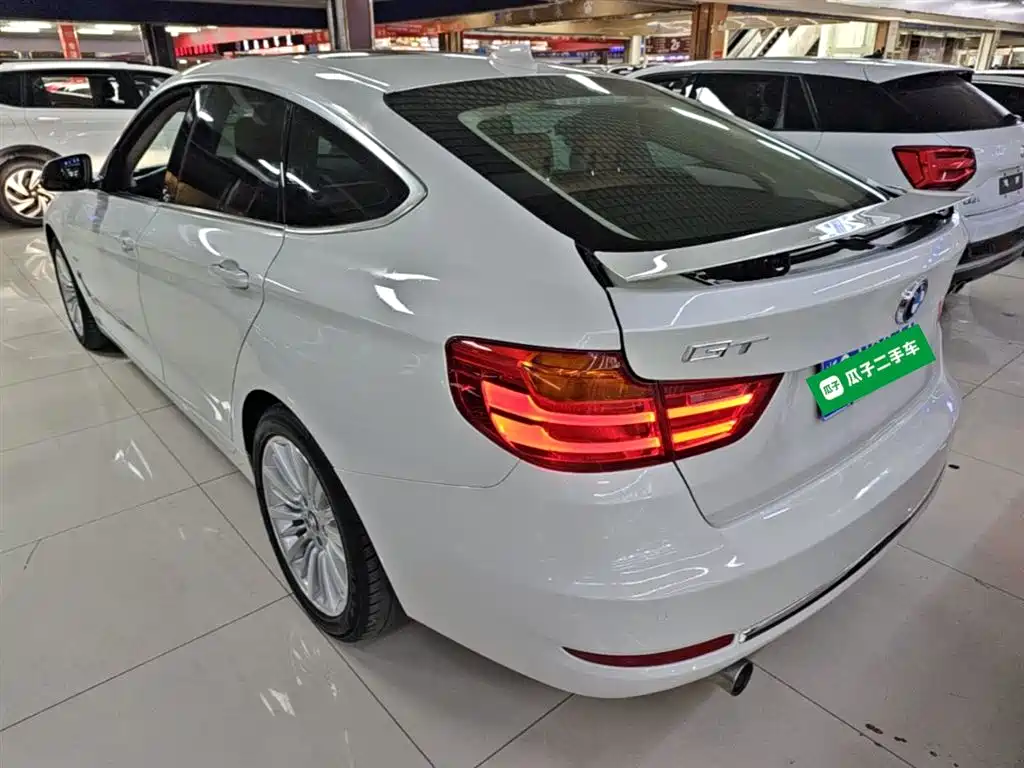 BMW 3 Series GT 2016 320i Design Package фото 5