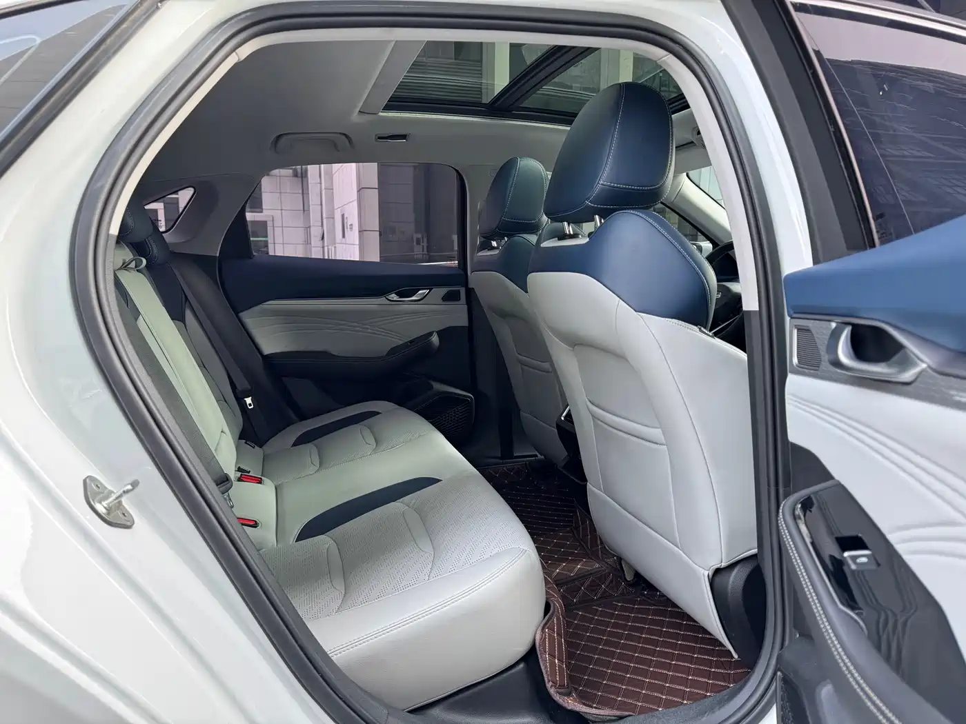 GEELY AUTOMOBILE XINGRUI