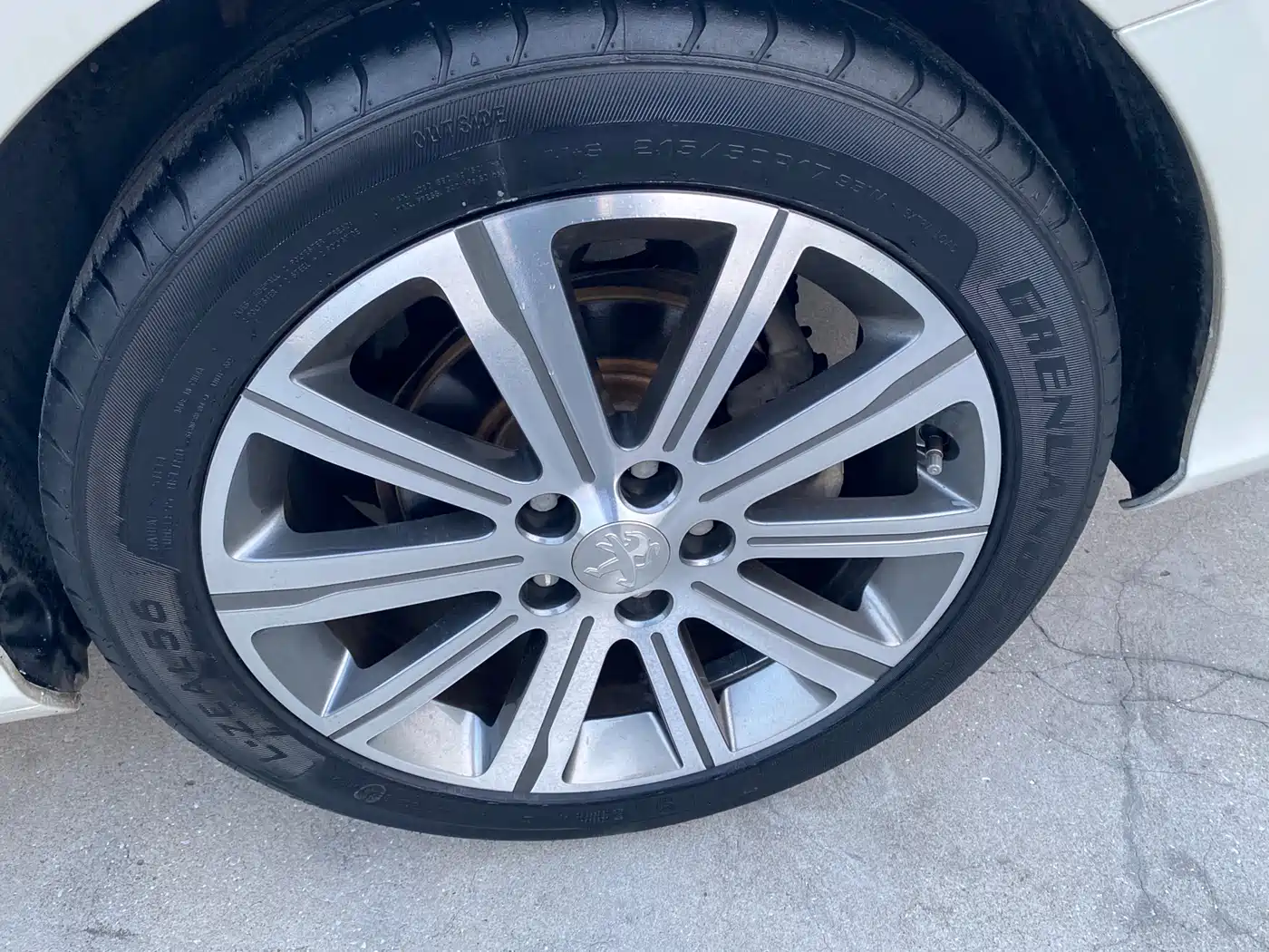 Peugeot 408 2014 1.8L Automatic Luxury Edition фото 16