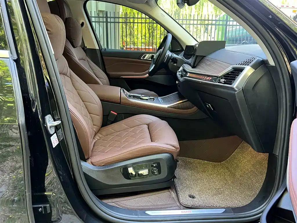 BMW X7 2023 xDrive40i Leading Luxury Package фото 18