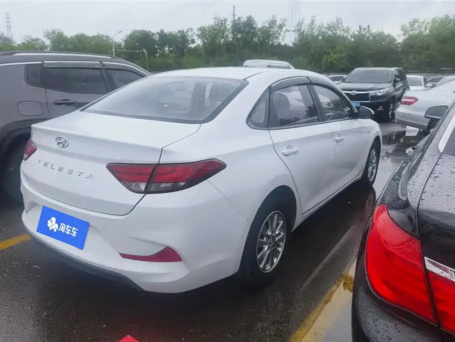 Hyundai Elantra 2020 1.6L Auto GL Pleasing Edition фото 3