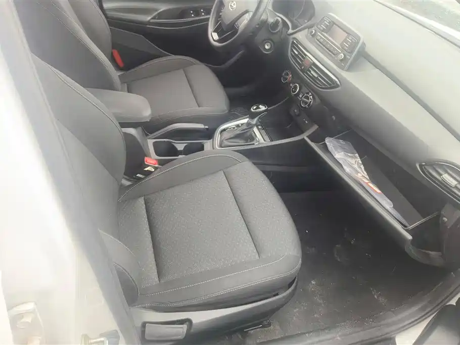 Hyundai Elantra 2020 1.6L Auto GL Pleasing Edition фото 8