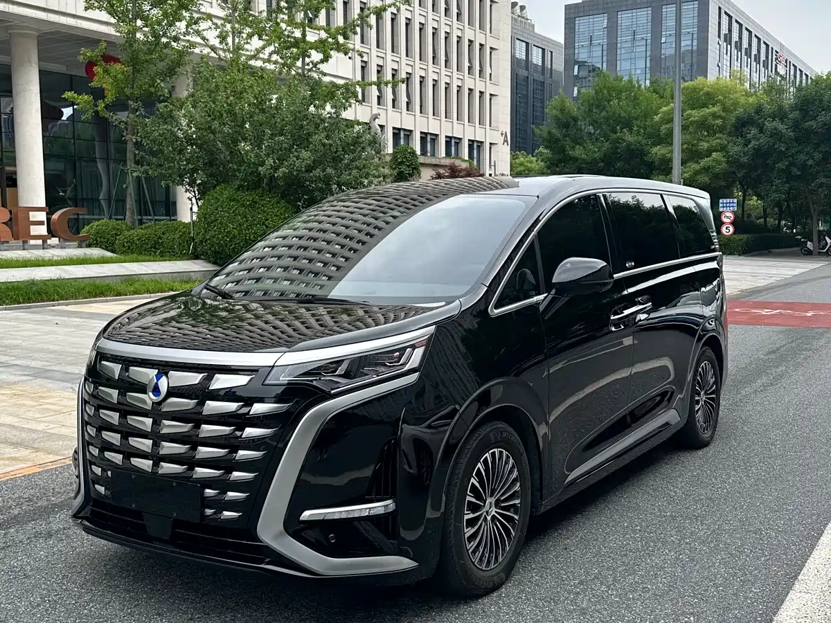 Denza D9 2022 DM-i 970 All-Wheel Drive Honor Edition