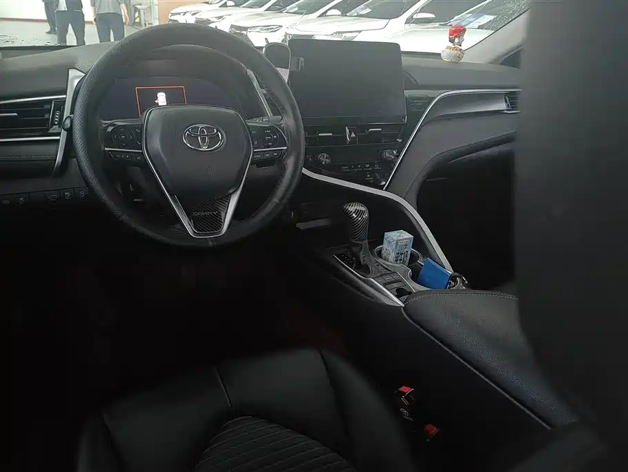 Toyota Camry 2022 2.5S Knight Edition фото 12