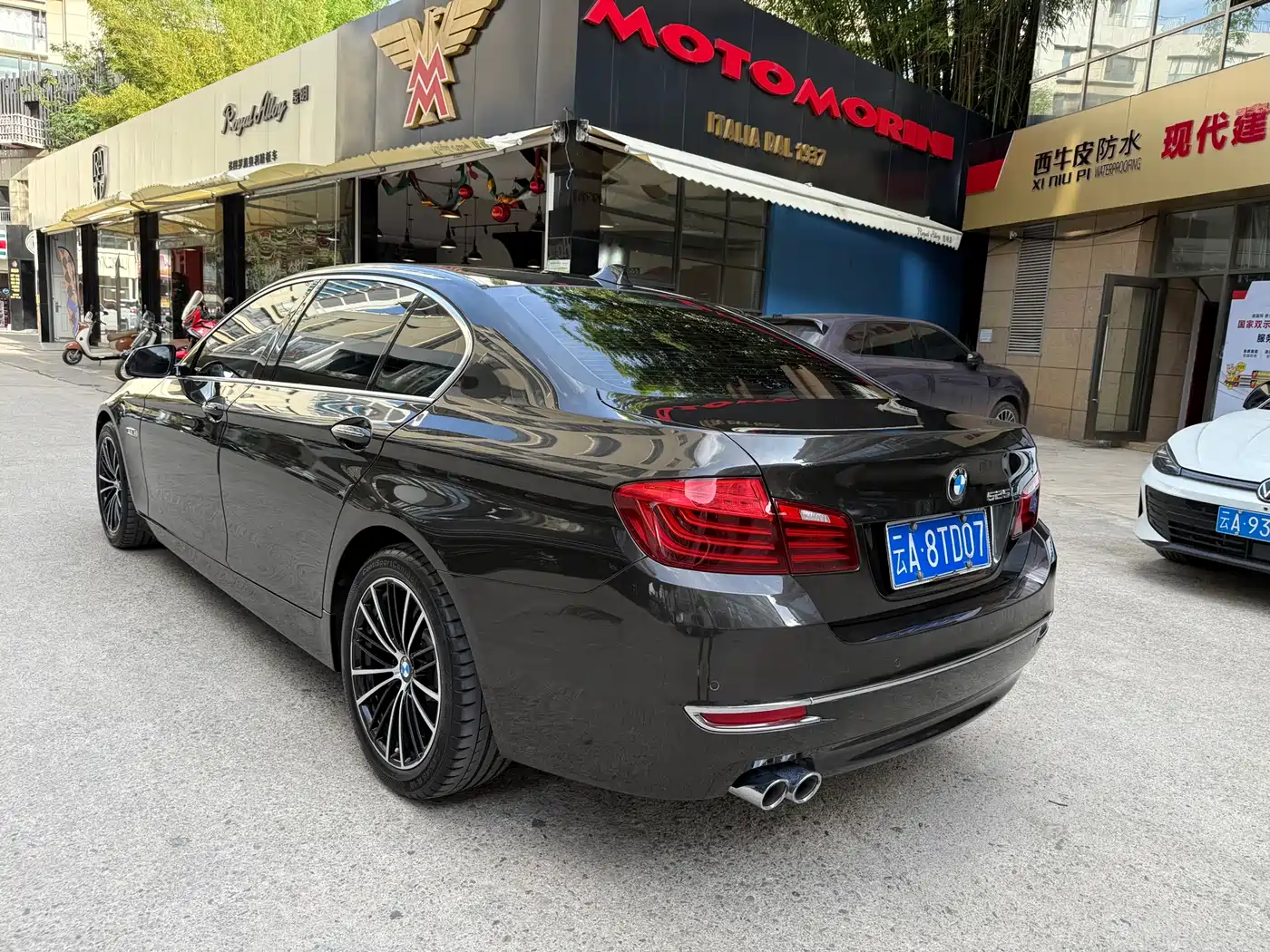 BMW 5 Series 2017 525Li Luxury Design Package фото 3