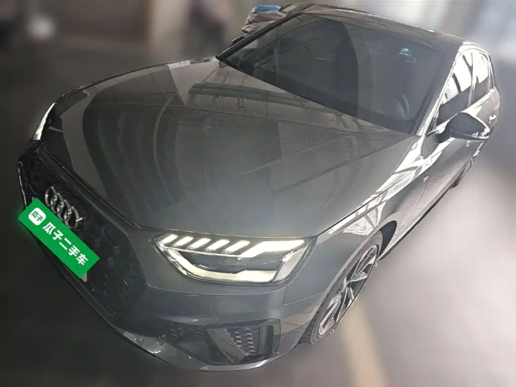 Audi A4L 2023 40 TFSI Luxury Sport