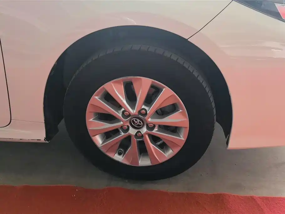 Toyota Corolla 2021 1.2T S-CVT Pioneer PLUS Edition фото 6