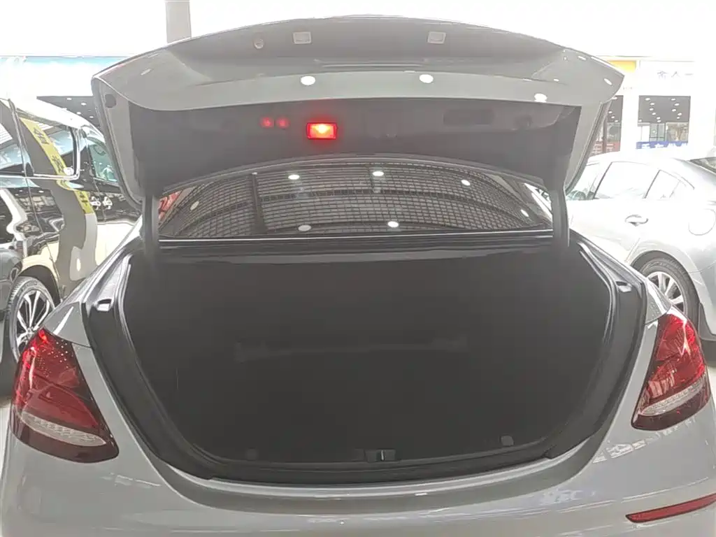 Mercedes-Benz E-Class 2019 Facelift E 300 L Sport Fashion фото 19
