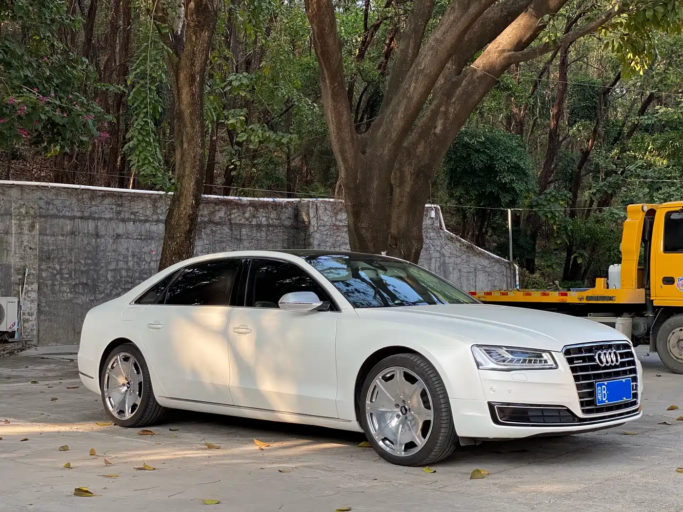 Audi A8 2014 A8L 50 TFSI quattro Luxury фото 3