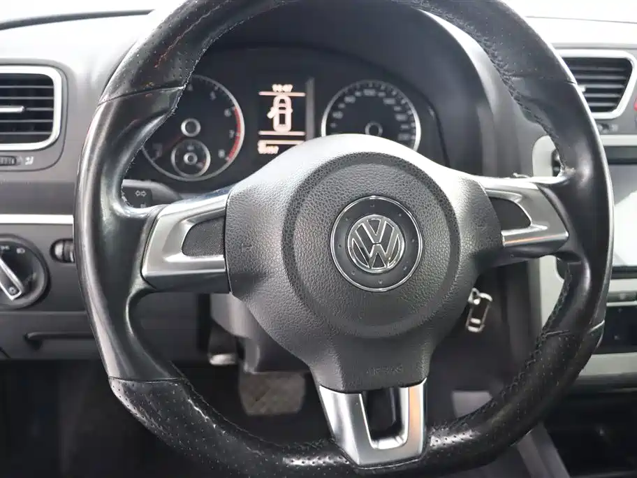 Volkswagen Scirocco 2014 1.4TSI Racing Edition фото 12