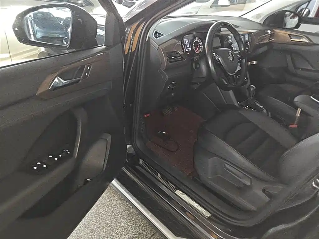 Volkswagen Tharu 2020 280TSI 2WD Comfort Edition China VI фото 16
