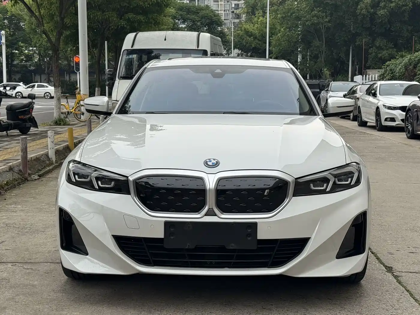 BMW i3 2024 eDrive 35 L фото 3