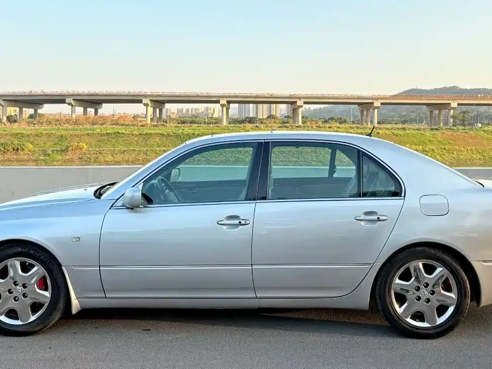 Lexus LS 2005 430 фото 5