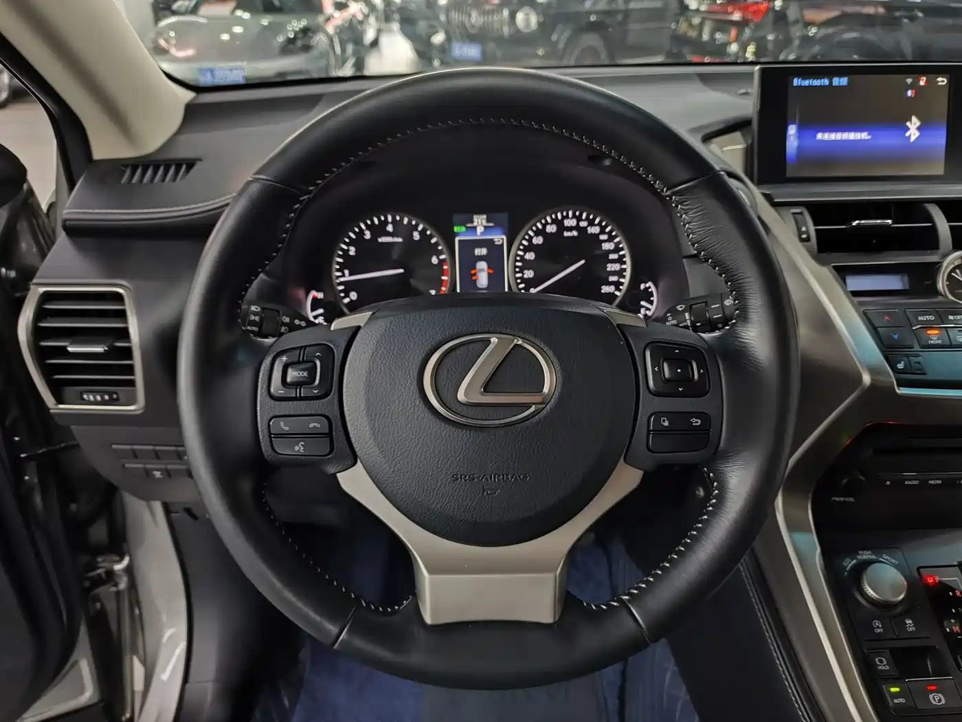 Lexus NX 2016 200 AWD F Sport фото 14
