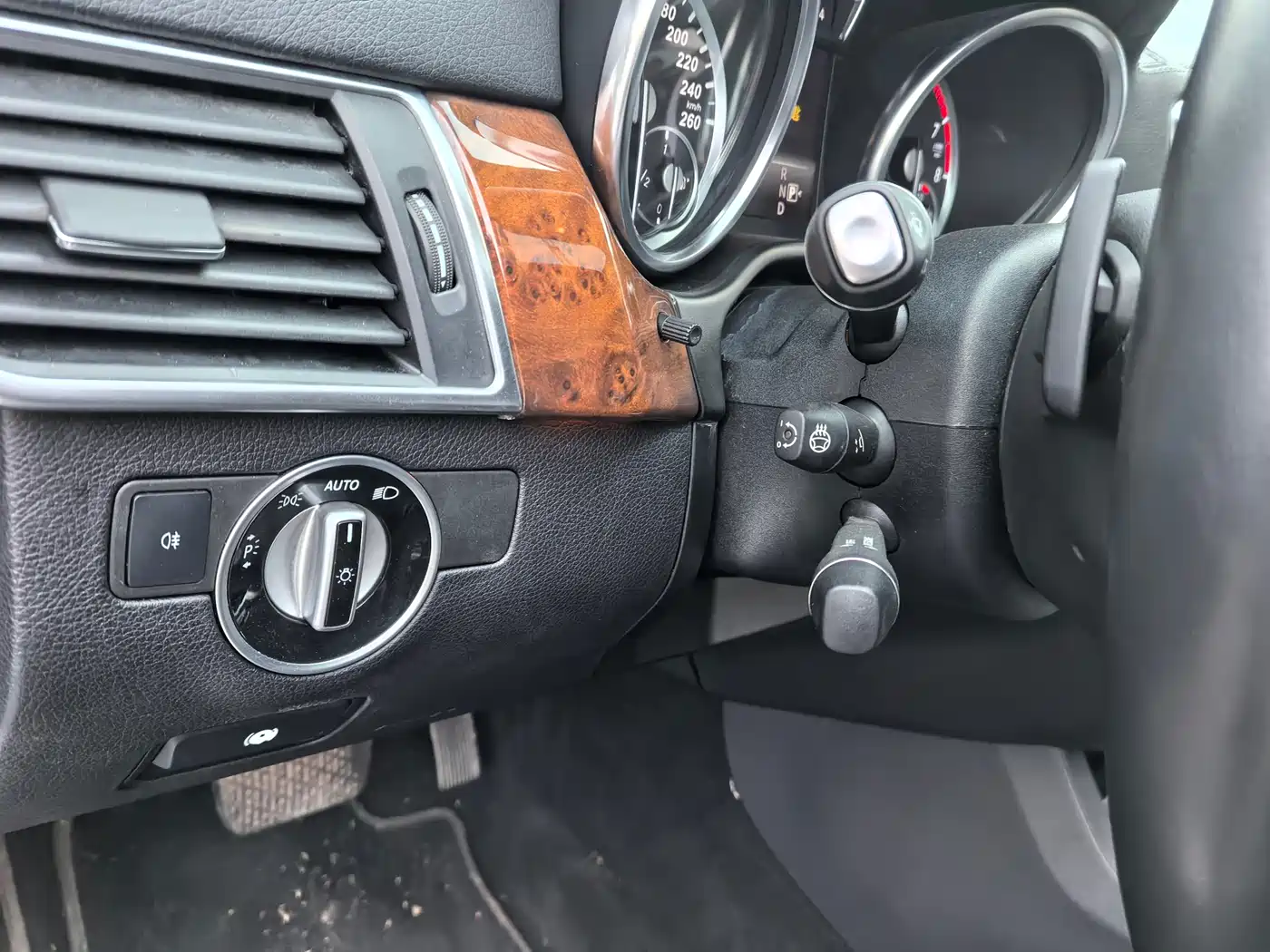 Mercedes-Benz GL-Class фото 16