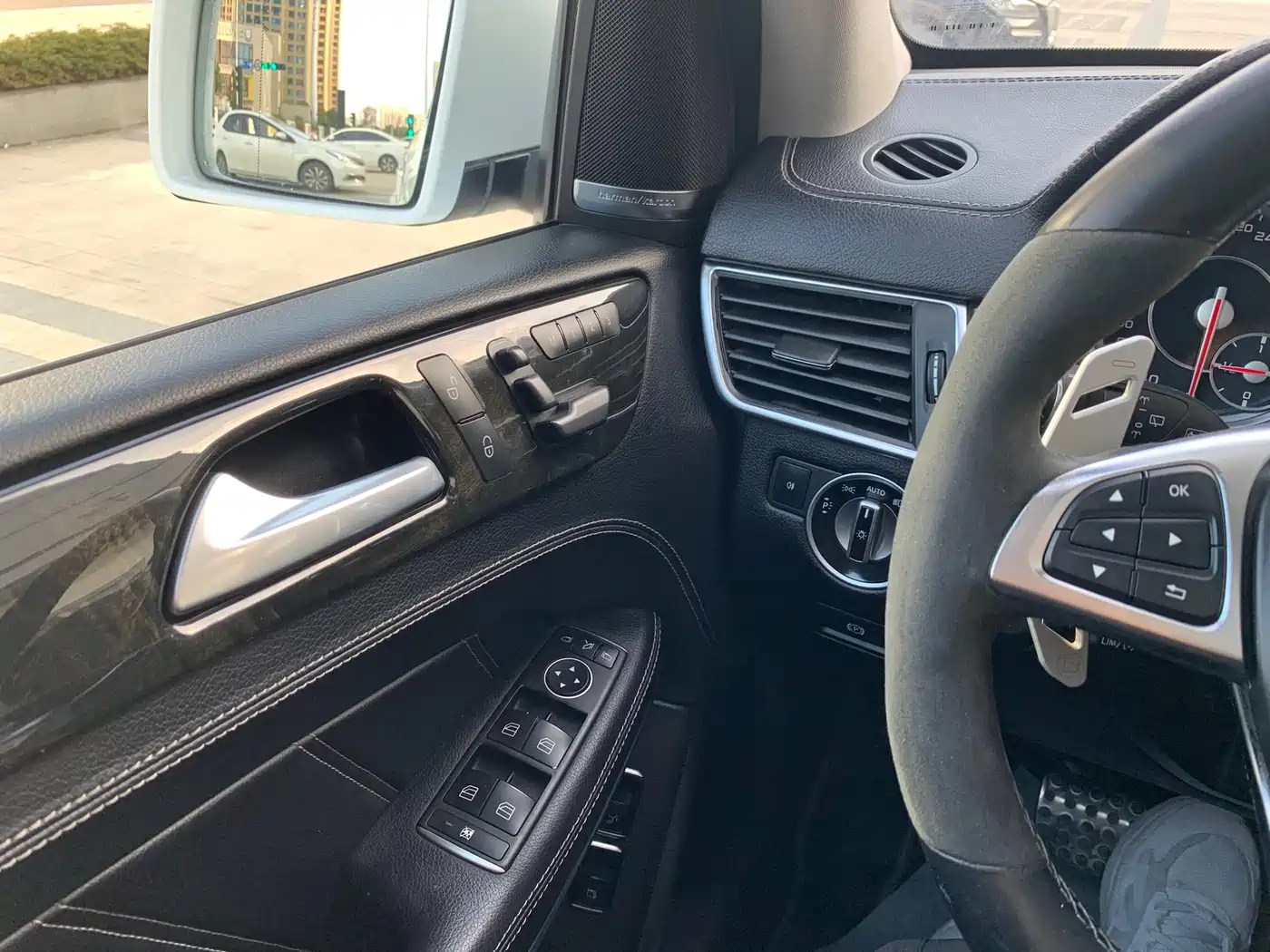 Mercedes-Benz GL-Class AMG 2014 AMG GL 63 фото 19
