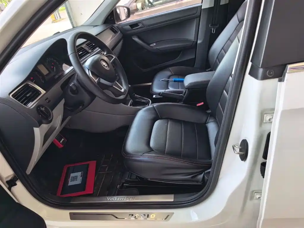 Škoda Rapid 2016 1.6L Automatic Forward Edition фото 15