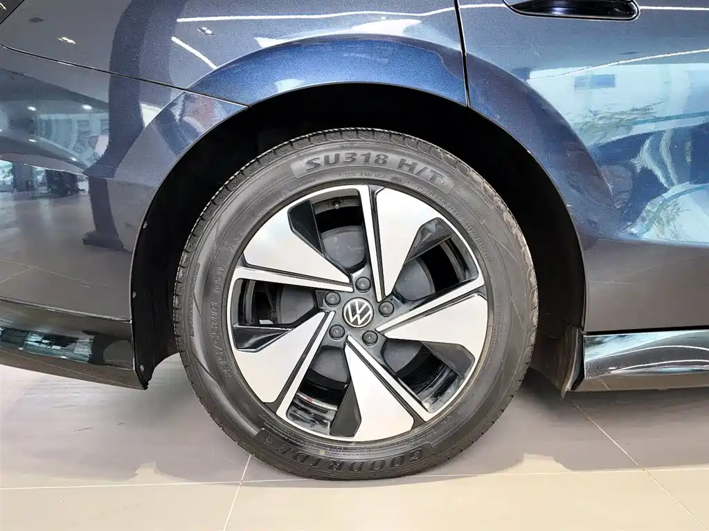 VOLKSWAGEN ID.7 VIZZION