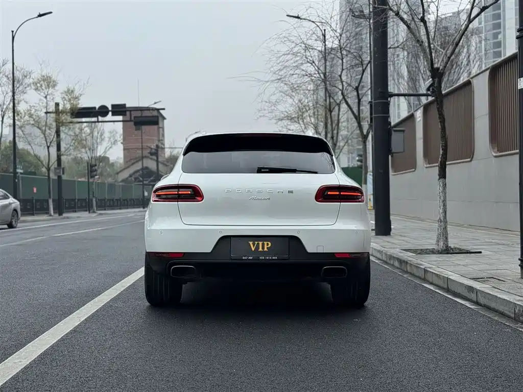Porsche Macan 2017 Macan 2.0T фото 23