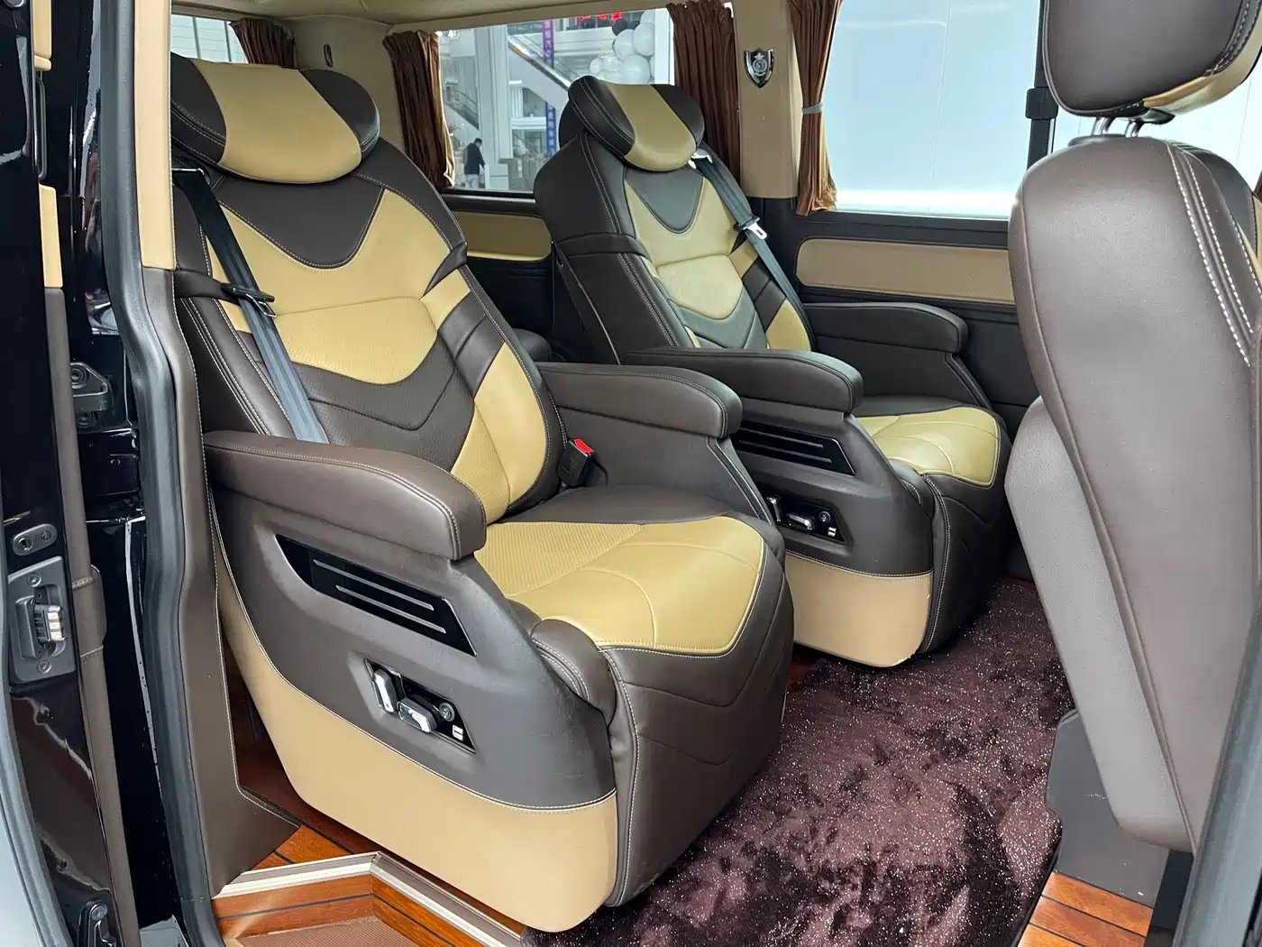 Volkswagen Caravelle 2019 2.0TSI 4WD Luxury 7-seater фото 11
