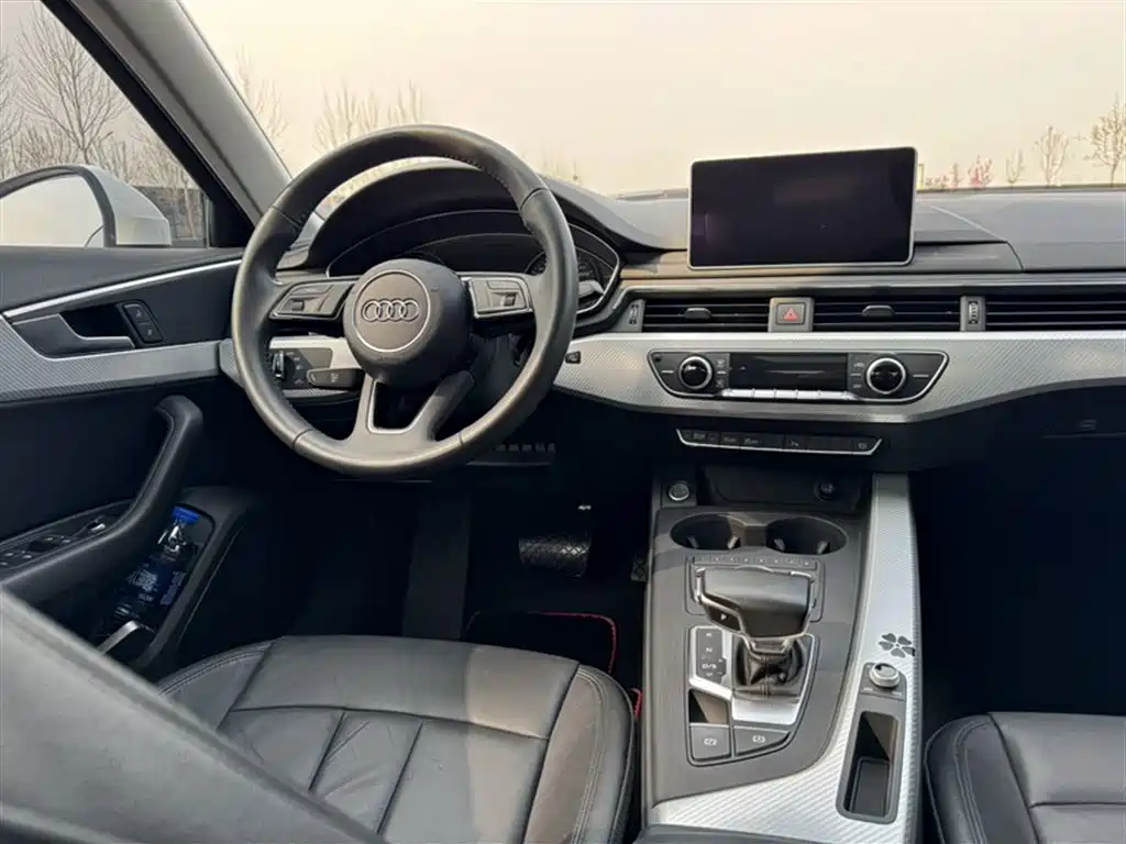 Audi A4L 2017 40 TFSI Fashion Edition фото 15