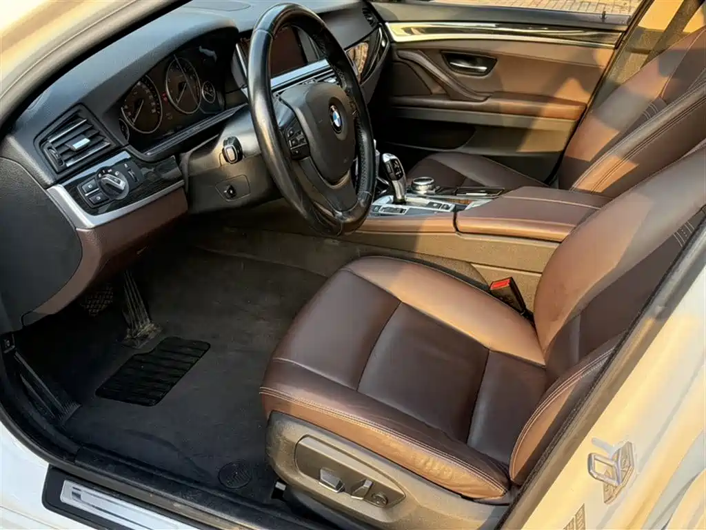 BMW 5 Series 2014 528Li Luxury Design Package фото 20