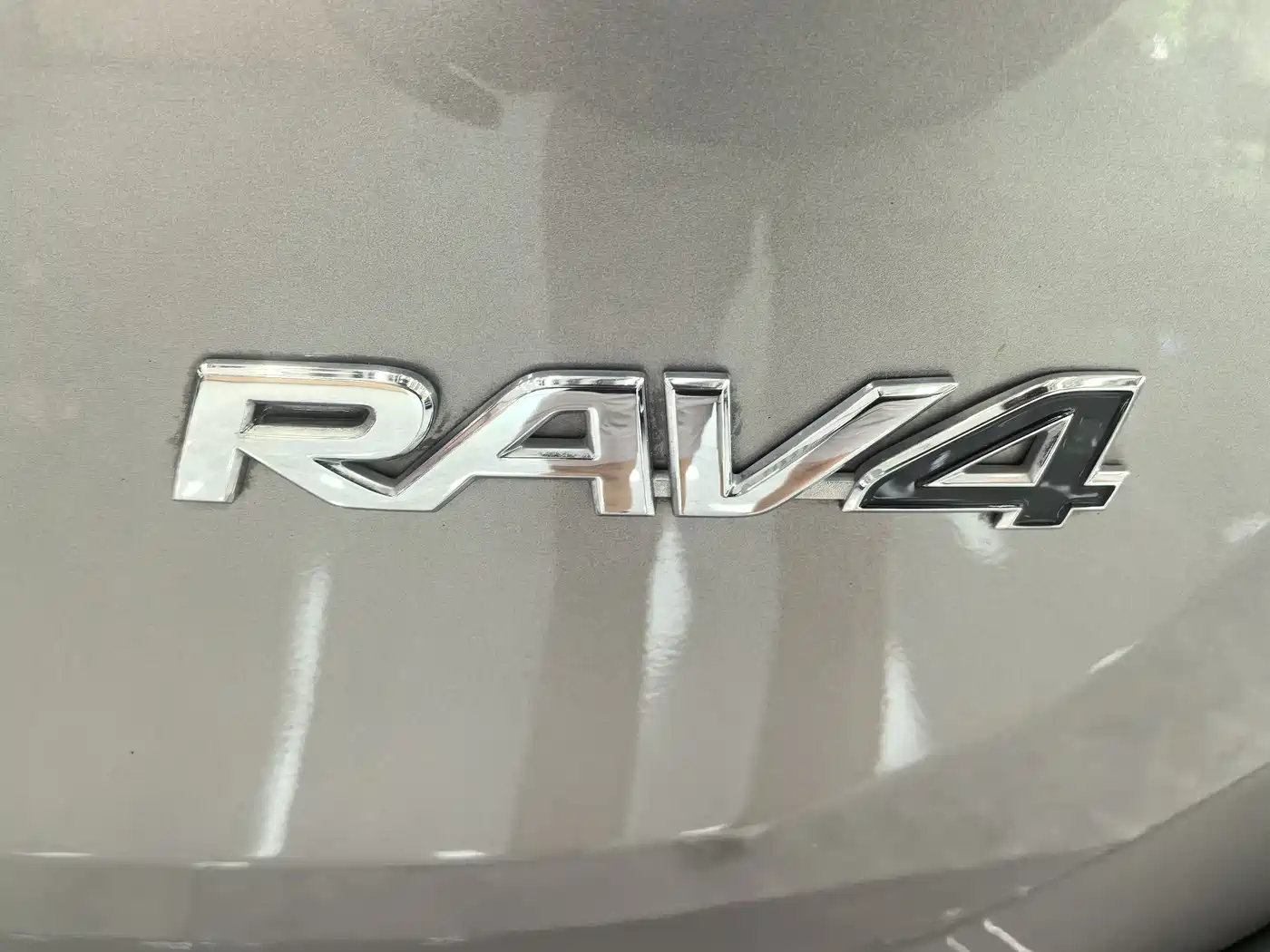 Toyota RAV4 Rongfang 2016 2.0L CVT 2WD Trend (China V) фото 9