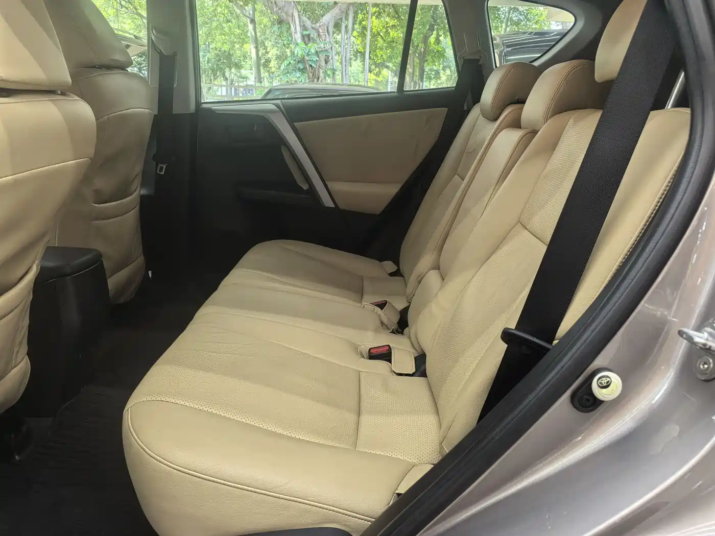 Toyota RAV4 Rongfang 2016 2.0L CVT 2WD Trend (China V) фото 12