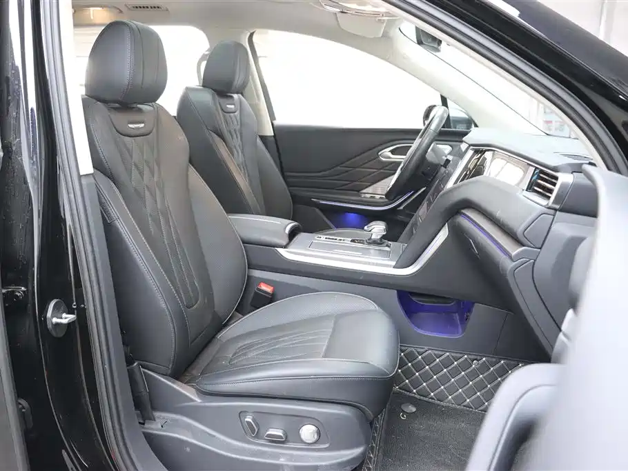 Hongqi HS7 PHEV 2024 2.0T PHEV 4WD Flagship Edition 6-seater фото 18