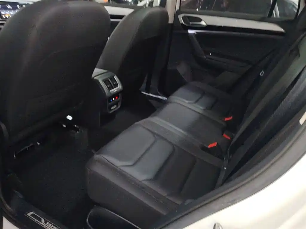 Volkswagen Tayron 2019 330TSI 2WD Luxury China V фото 17