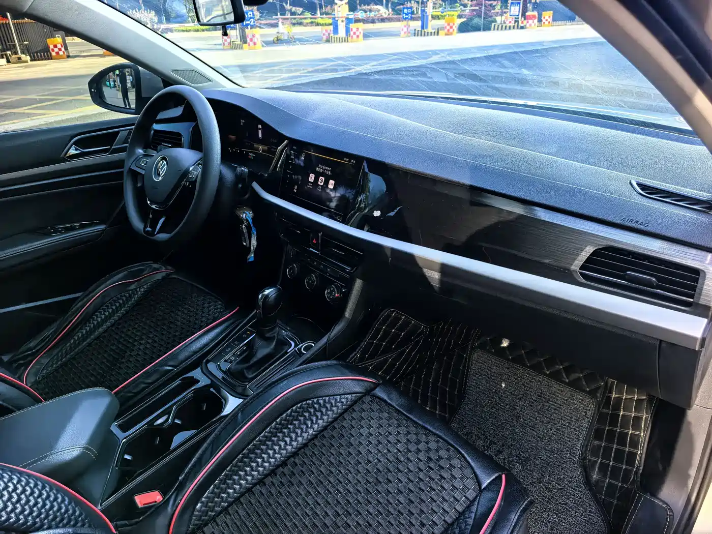 Volkswagen Lavida 2021 1.5L Auto Comfort Edition фото 12