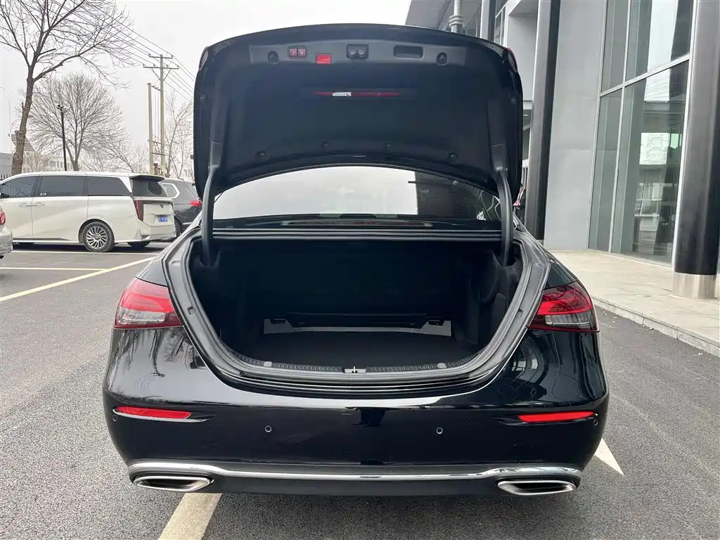 Mercedes-Benz E-Class 2021 Facelift E 260 L фото 24