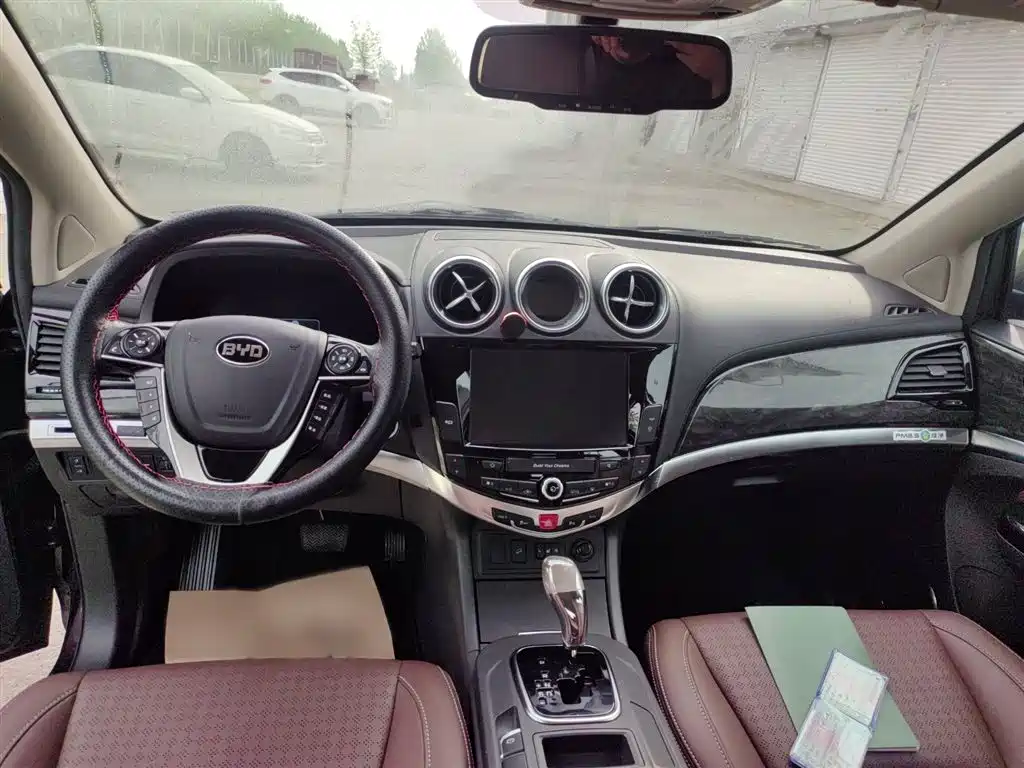 BYD S7 2016 2.0T Automatic Flagship Plus фото 12
