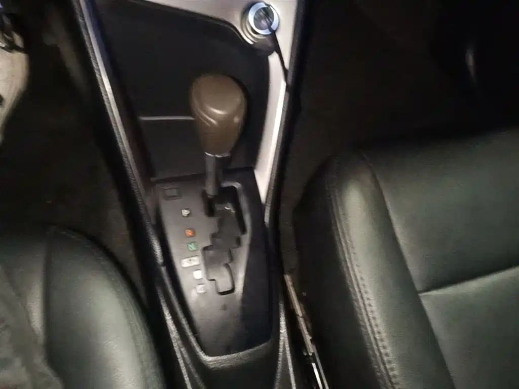 Toyota YARiS L Zhi Xuan 2015 1.5E Auto Charming Edition фото 14