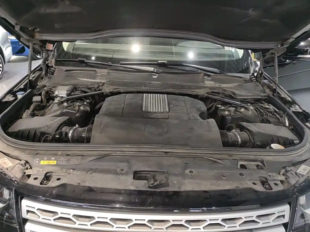 Land Rover Discovery 2018 3.0 SC V6 HSE фото 16