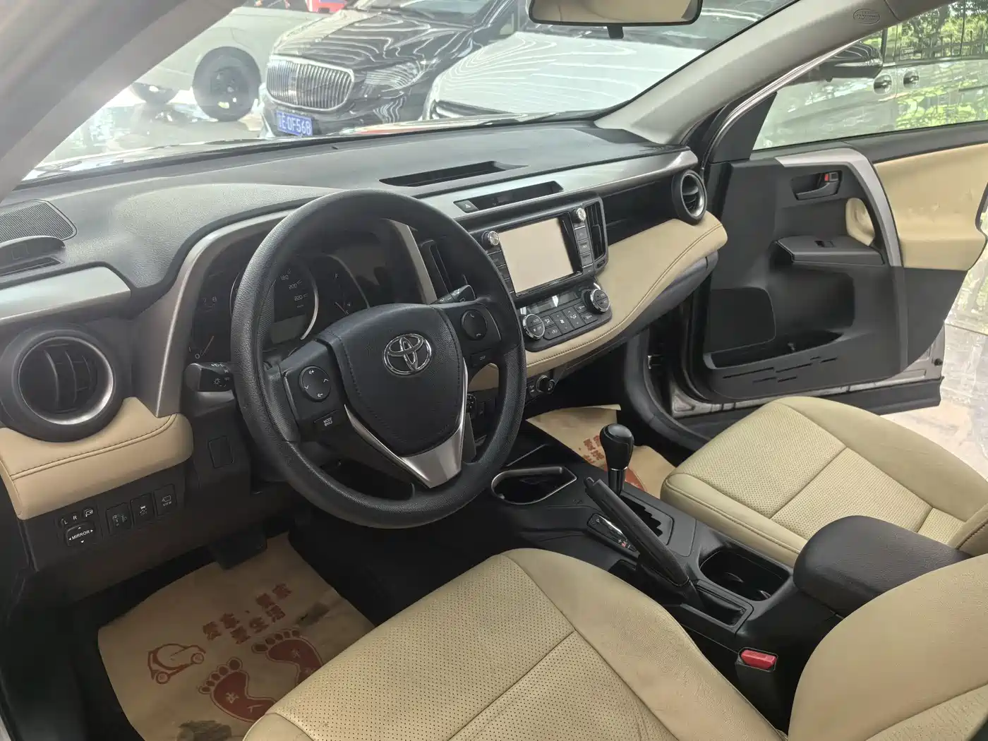 Toyota RAV4 Rongfang 2016 2.0L CVT 2WD Trend (China V) фото 10