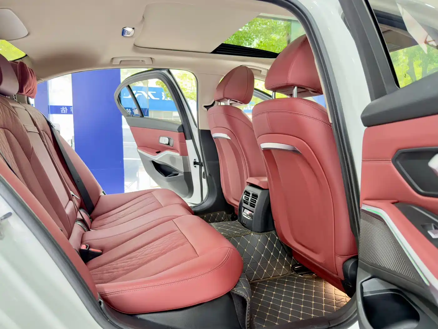 BMW i3 2022 eDrive 35 L фото 15