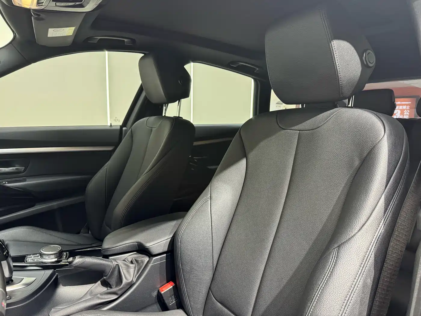 BMW 3 Series GT 2019 320i M Sport Package фото 34