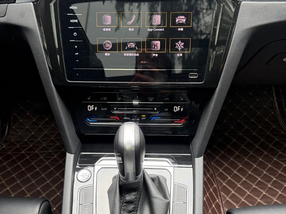 Volkswagen Magotan 2020 330TSI DSG Leading фото 7