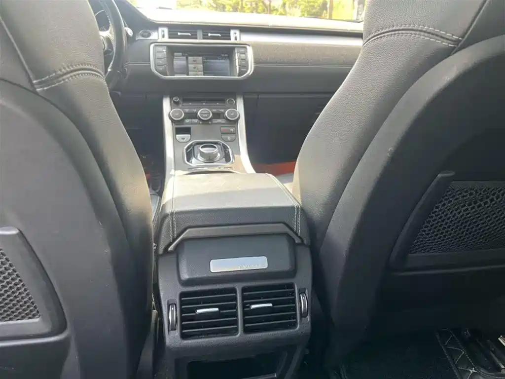 Land Rover Range Rover Evoque 2015 2.0T 5-Door Dynamic Edition фото 17