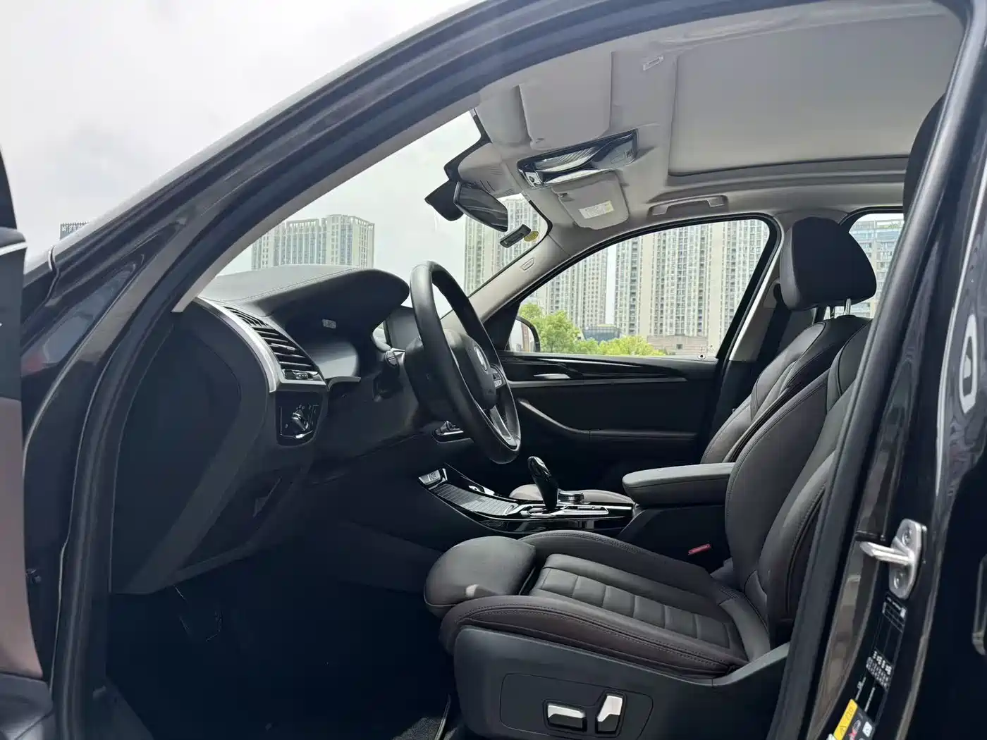 BMW iX3 2021 Leading фото 8