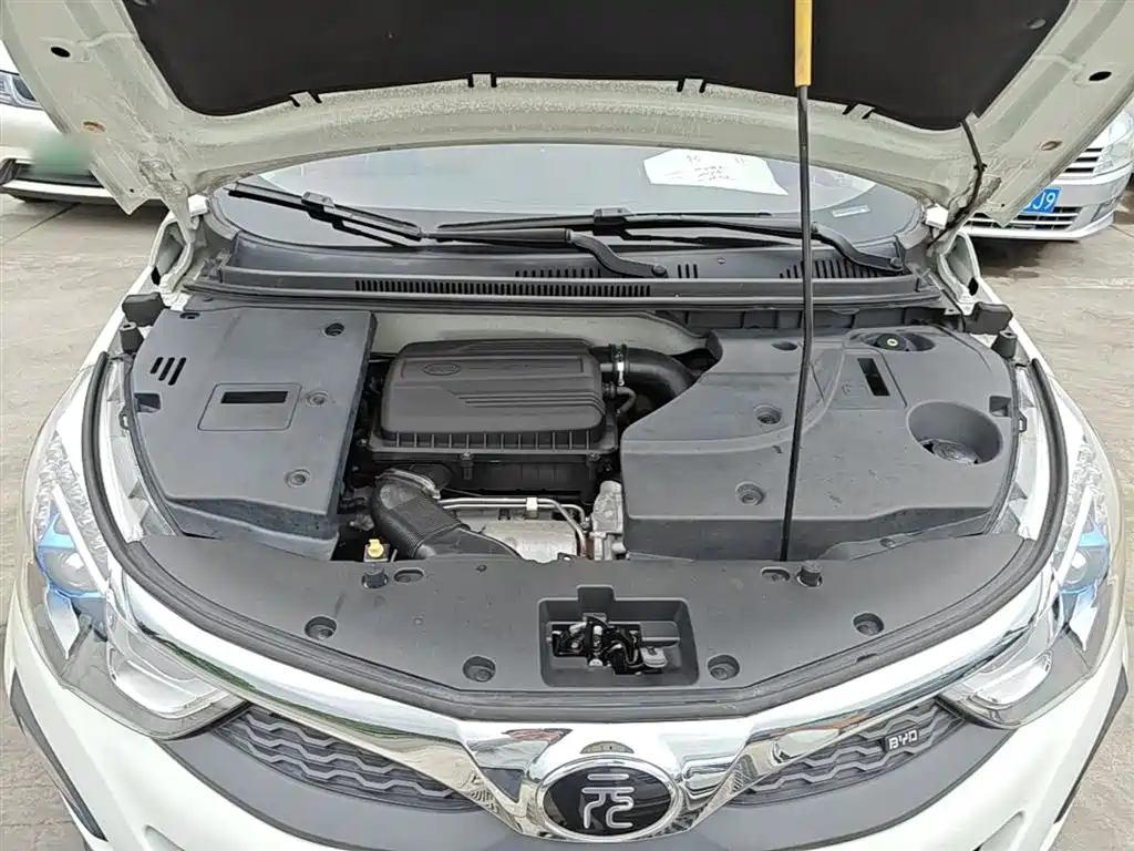 BYD Yuan 2016 1.5TID Automatic Luxury фото 20
